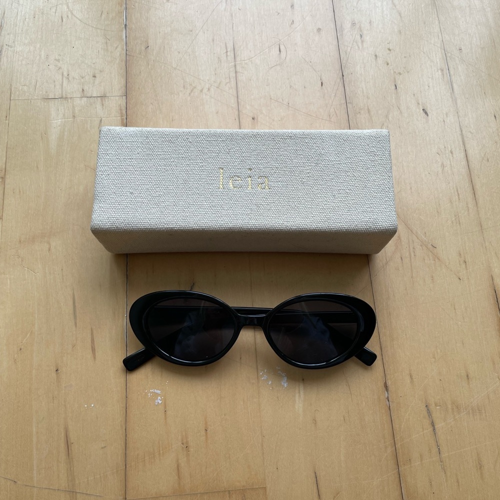 Leia by Valeria black sunglasses O/S